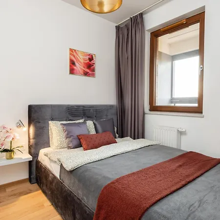 Superapart Grzybowska 176